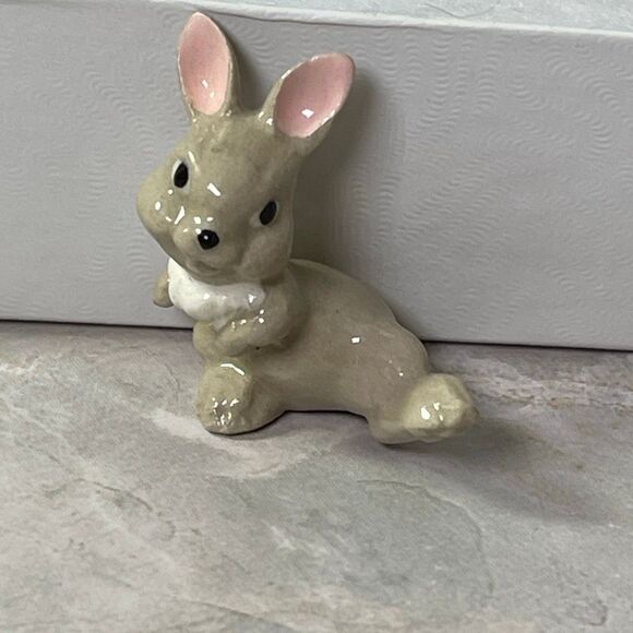 Vintage Hagen-Renaker miniature Thumper bunny figurine. - Picture 1 of 5